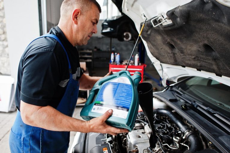 5w30 engine oil is formulated